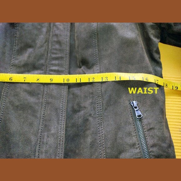 Danier Leather Ladies Jacket with detachable lining - Picture 8 of 9